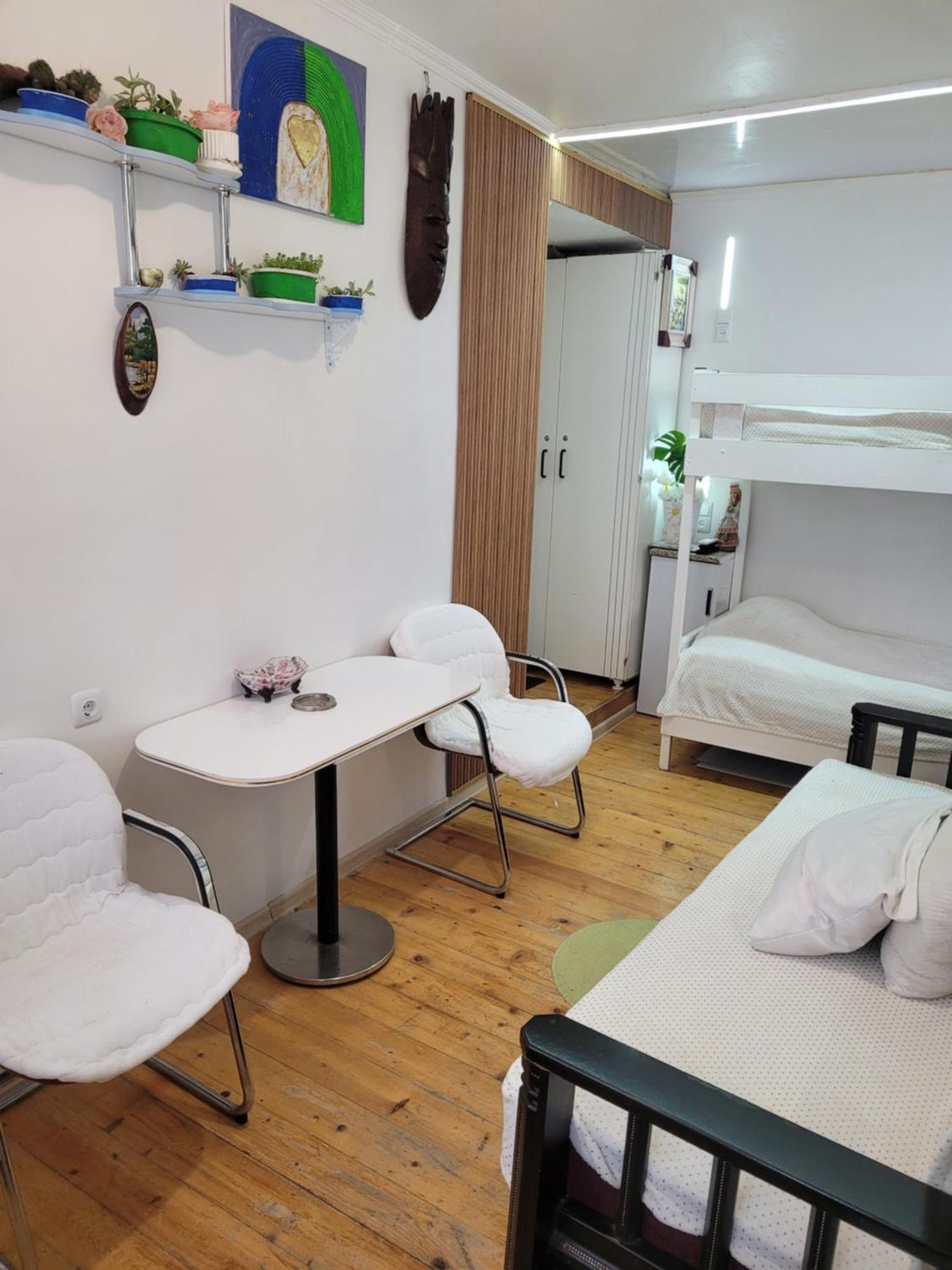 Apartment On Melashvili 24 Batumi Room photo